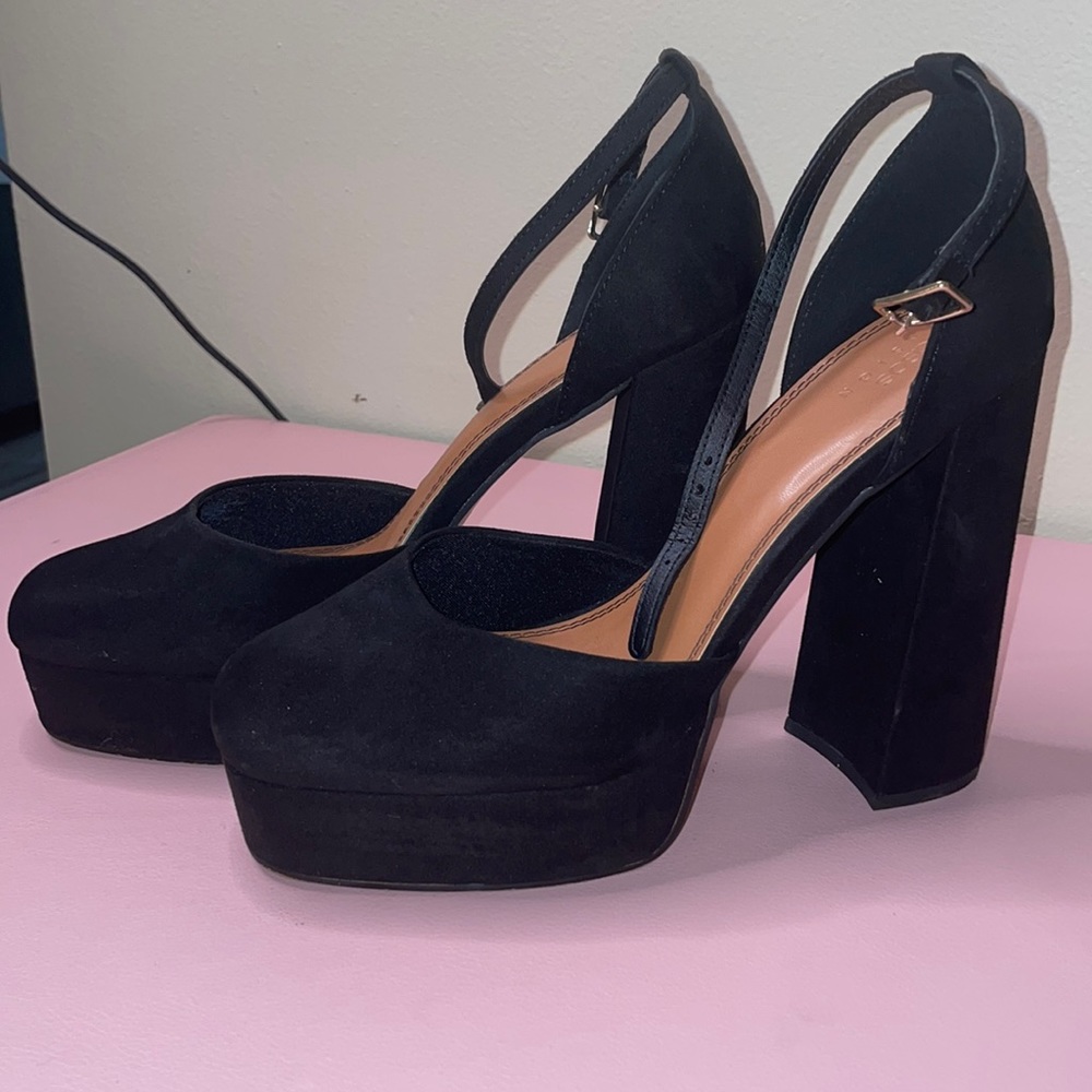 ASOS DESIGN black platform heels in size 10. Worn once.